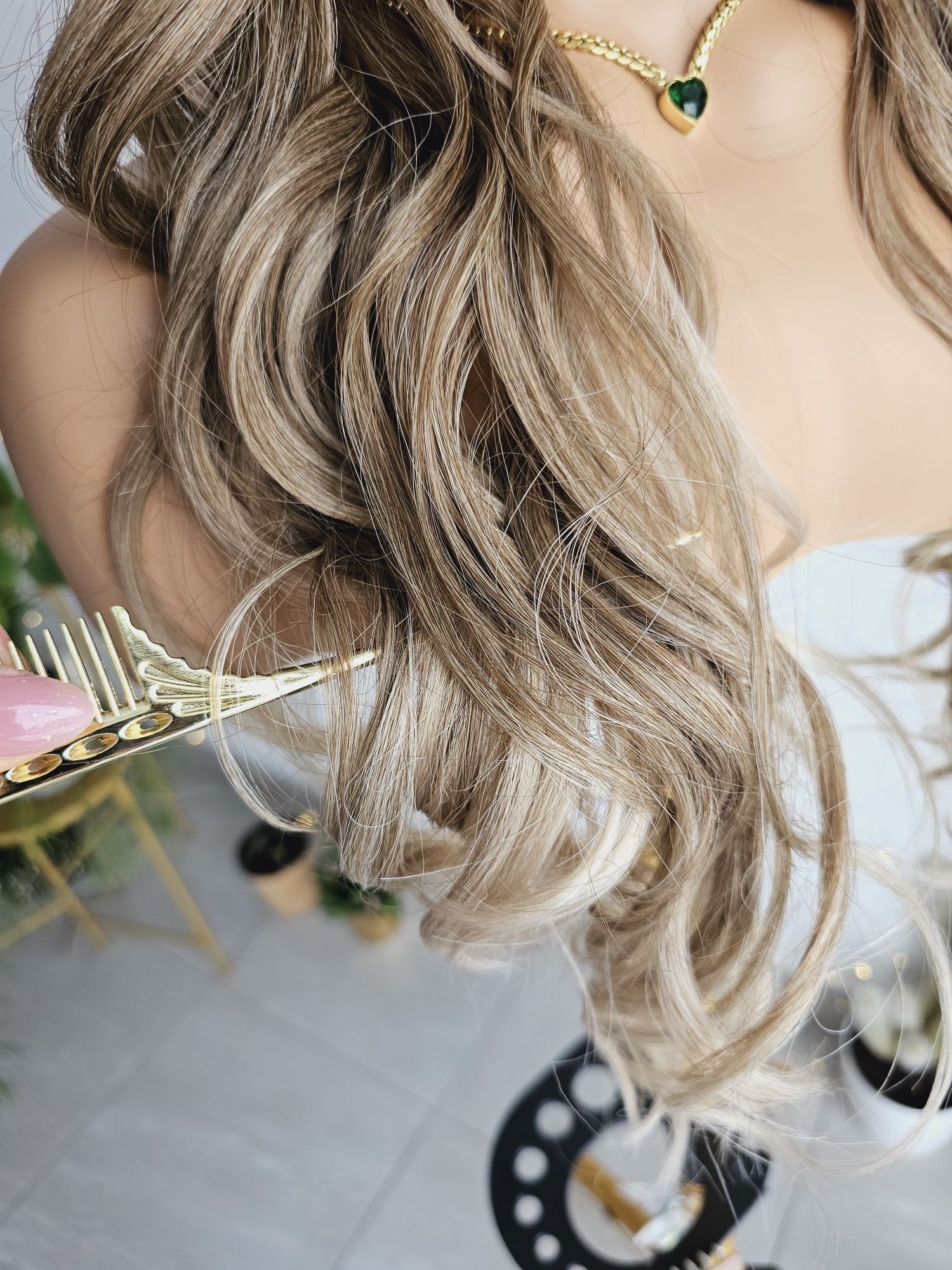 Długa peruka fale loki blond 3D sombre lace front Sylwia