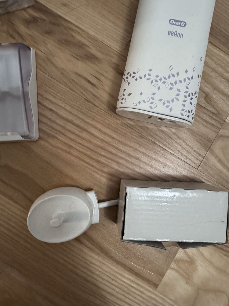Braun 3760 zestaw szczoteczki oralb szczoteczka chwytak uchwyt etui
