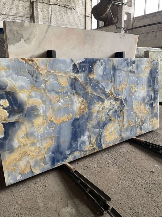 Онікс, мармур, Травертин