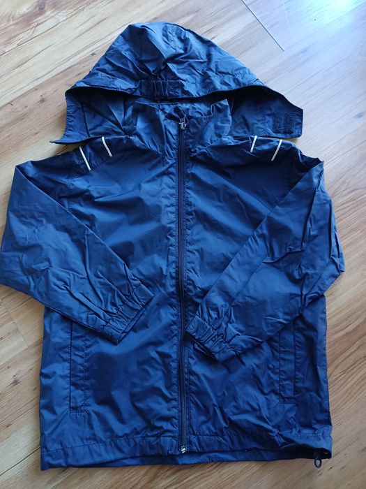 Kurtka wiatrówka z kapturem