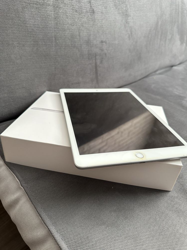 Apple iPad 10,2 silver планшет