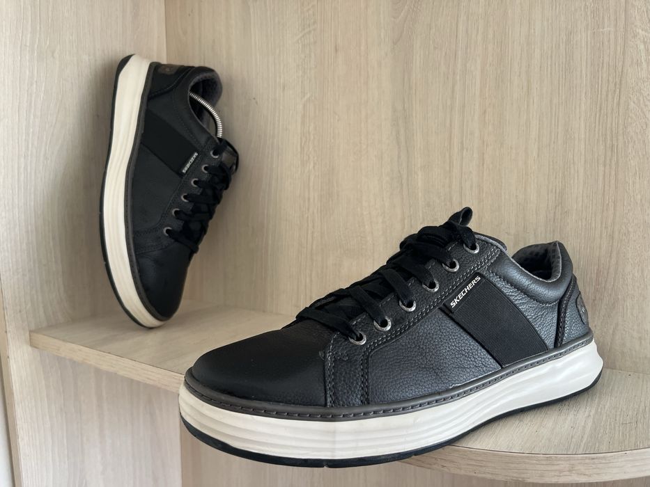 Шкіряні 42 розмір кросівки Skechers оригінал