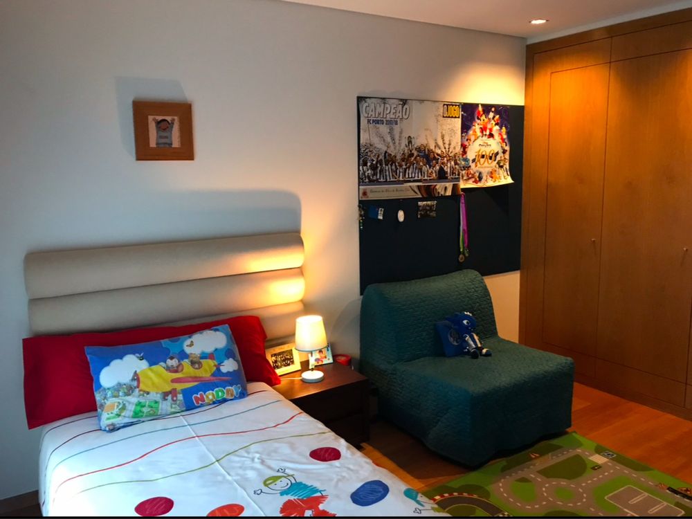 Quarto de Solteiro Completo 2 Camas Twin com Sommier e Cabeceira