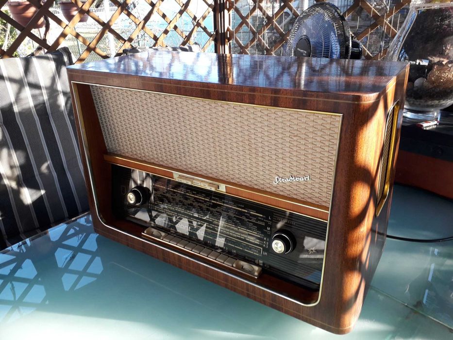Radio lampowe stare Stradivari 2, po przeglądzie i renowacji.