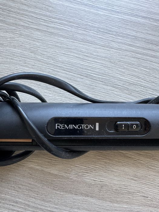 Випрямляч волосся Remington