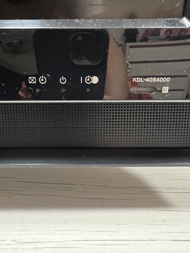 Телевизор Sony KDL-40S4000