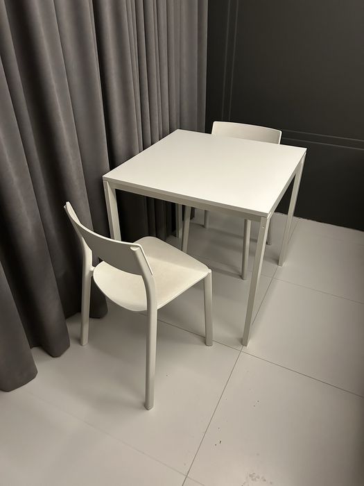 Stół z krzesłami IKEA