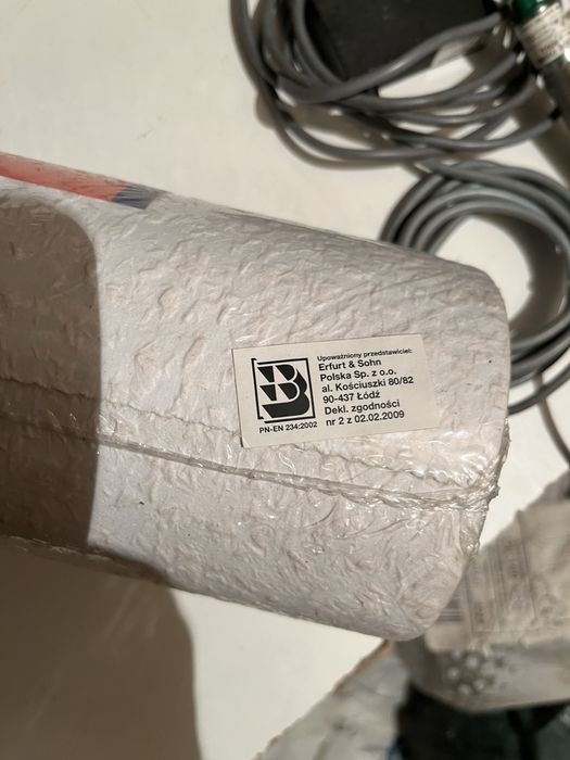 Tapeta 4 sztuki nowe