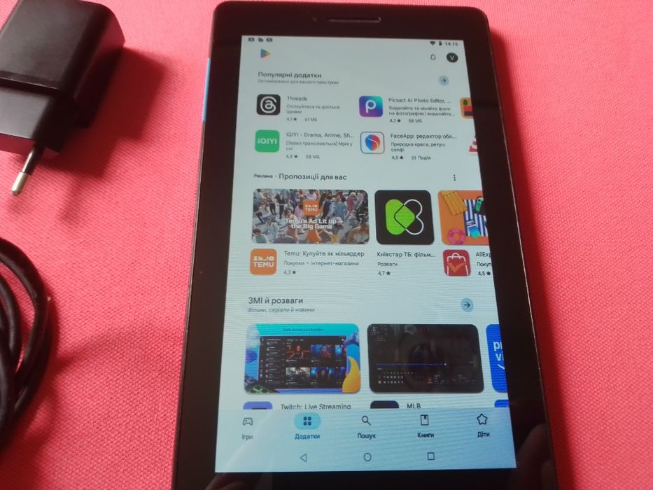 Планшет Lenovo TB-7104F