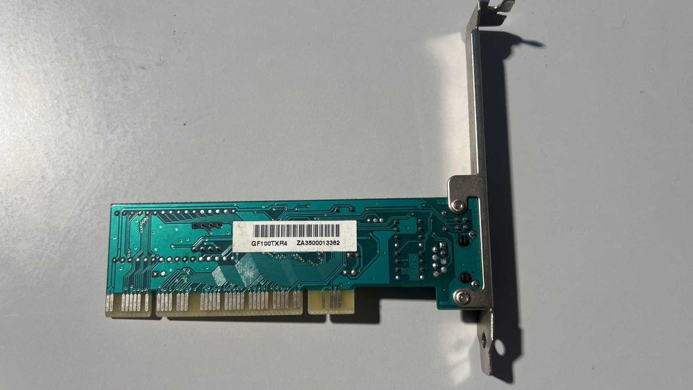 Placa Rede Genius GF100TXR4 PCI RJ45 Fast Ethernet 10/100M , PCI