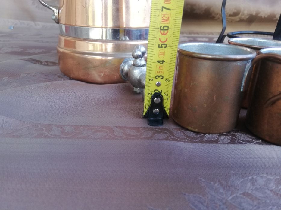 30. Zestaw miedziany do grzanego wina