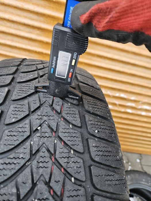 Opony zimowe Dunlop 205/55/16