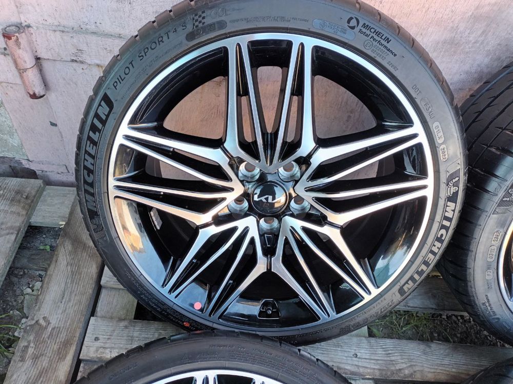 Диски r19 5 114.3 Kia stinger 2022рік 5x114,3