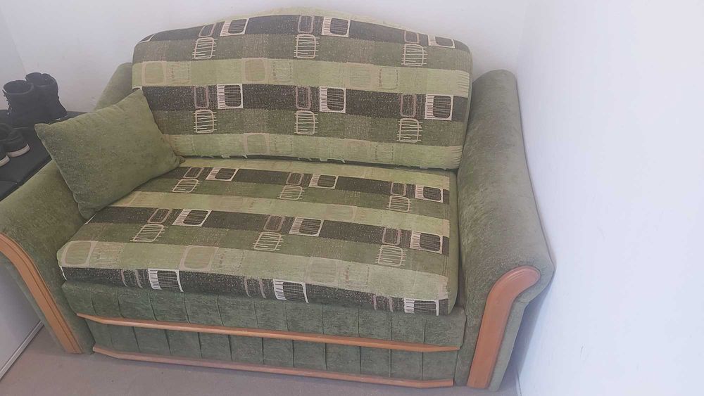 Sofa rozkładana mała
