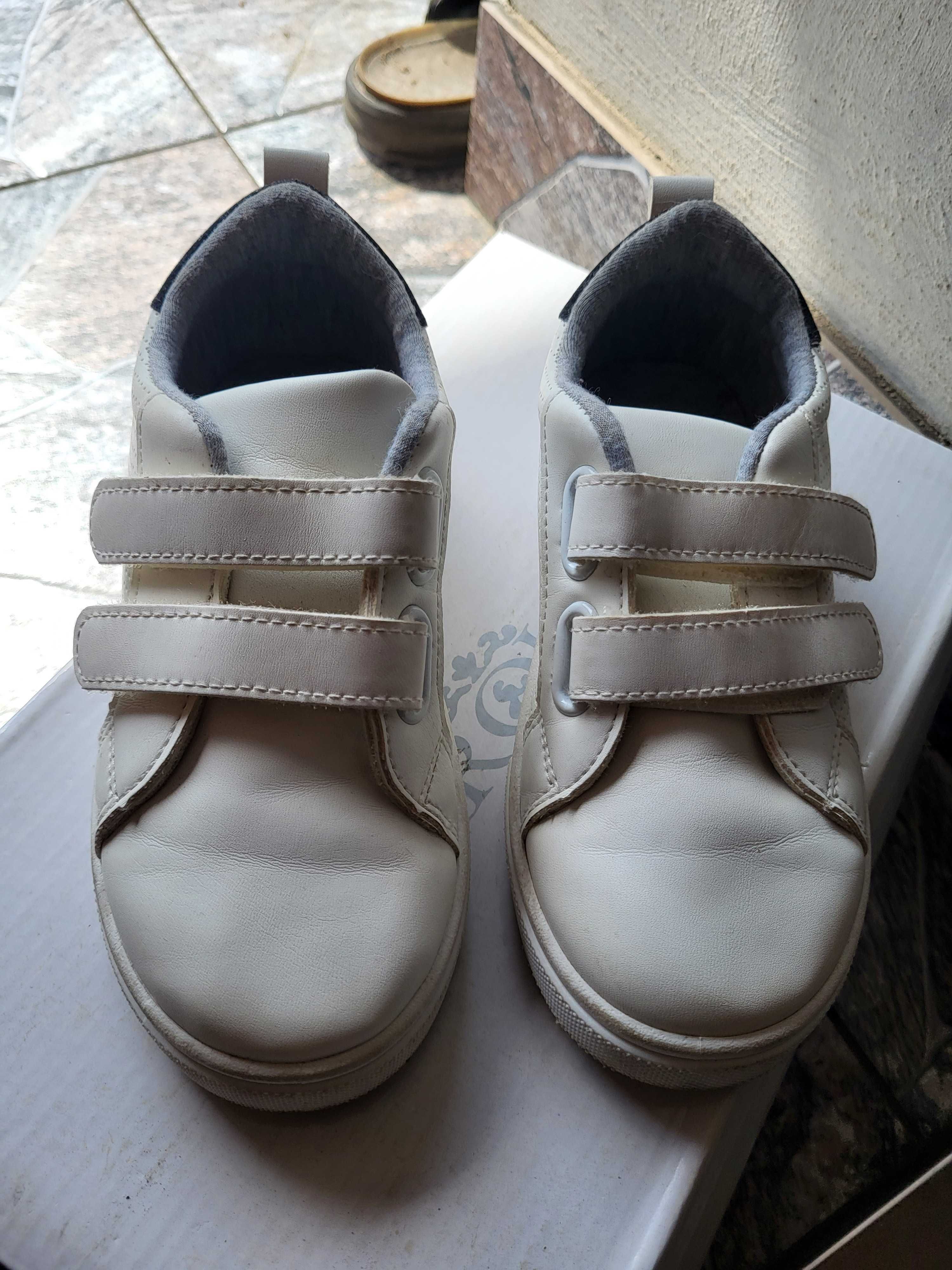Białe sneakersy buty chłopięce 30 sinsay