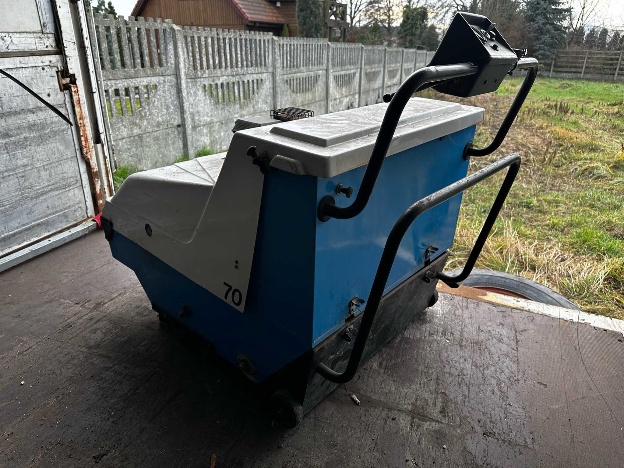 Zamiatarka Spalinowa Szorowarka FLOORPUL MTA 70 12V 3.6KW 1993R Niemcy