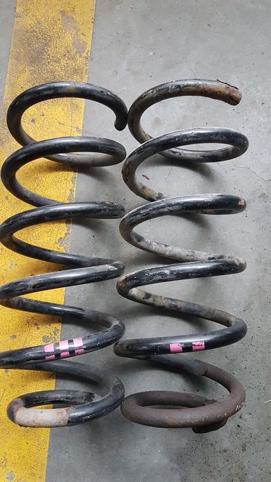 Sprężyny Passat b5 4Motion