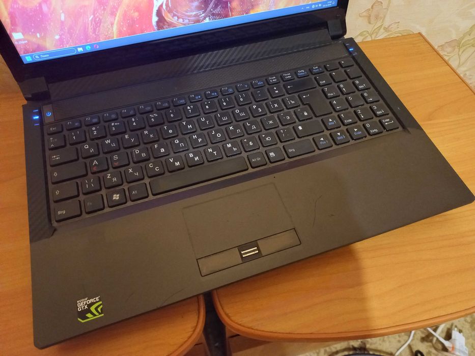 Игровой Видео GTX 1060  (6 ГБ)  Intel Core i7 / 16 RAM/ Clevo P150