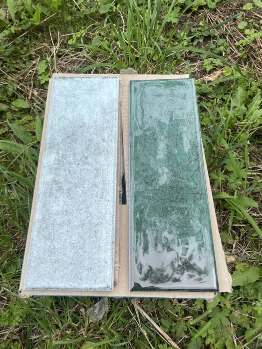 Плитка керамічна зелена