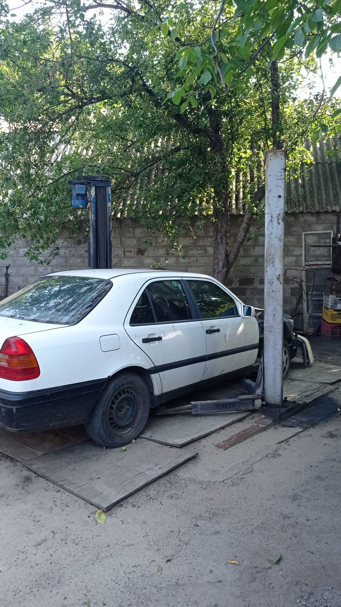 Продам кузов Мерседес 202