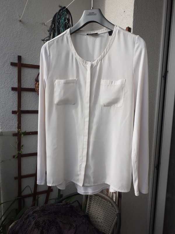 Biała koszula z długim rękawem z łączonych materiałów