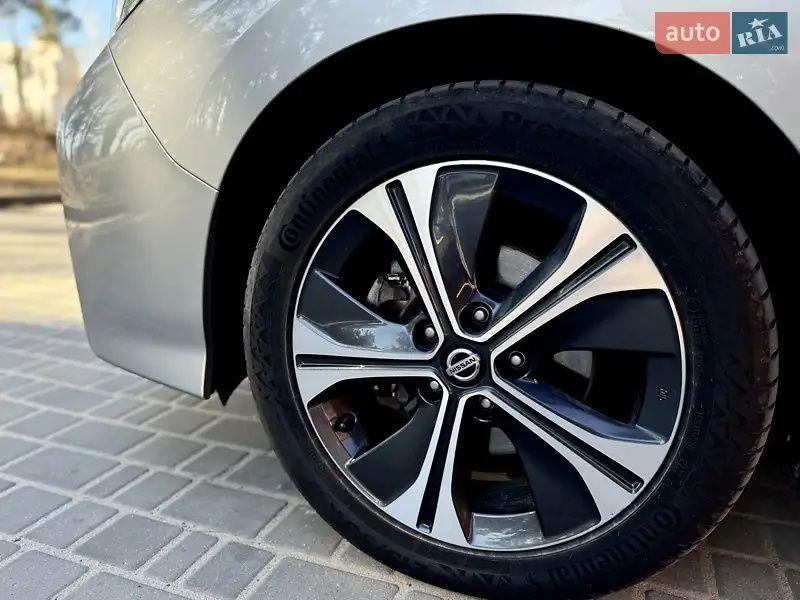 Продам nissan leaf N-Connecta