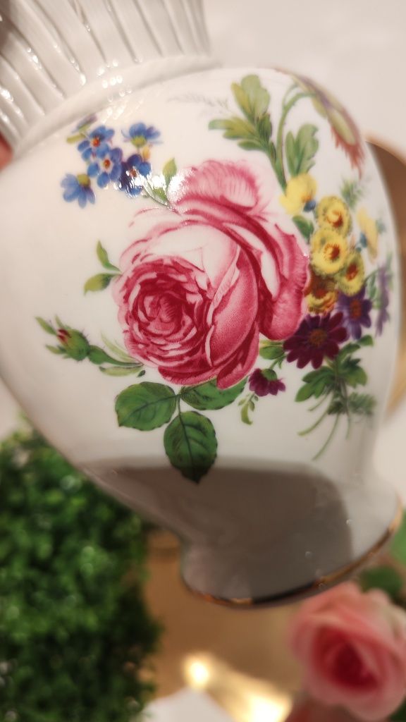 Wazon ażurowy porcelana