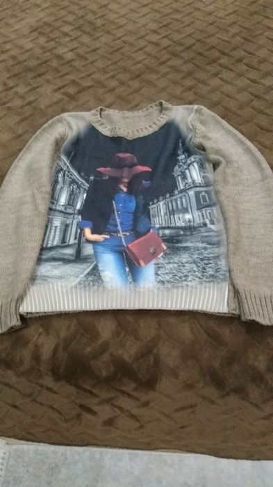 Продам свитер женский