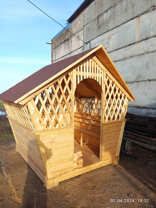 Бесідка садова з дерева