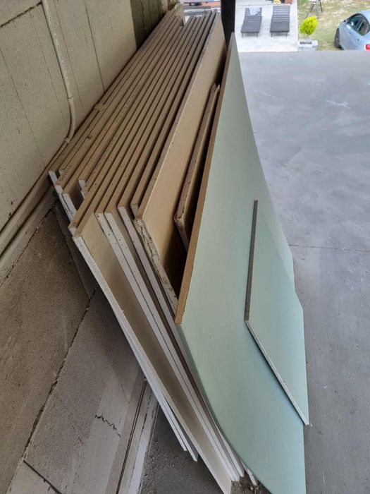 Karton gips / pozostalosci po budowie / lazienkowe