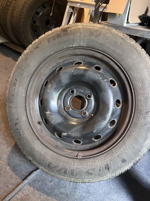 Komplet opon zimowych 195/65/R15