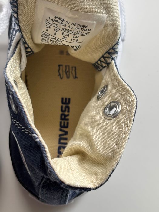 Trampki dla dziecka Converse Granatowe
Rozm. 20 nowe