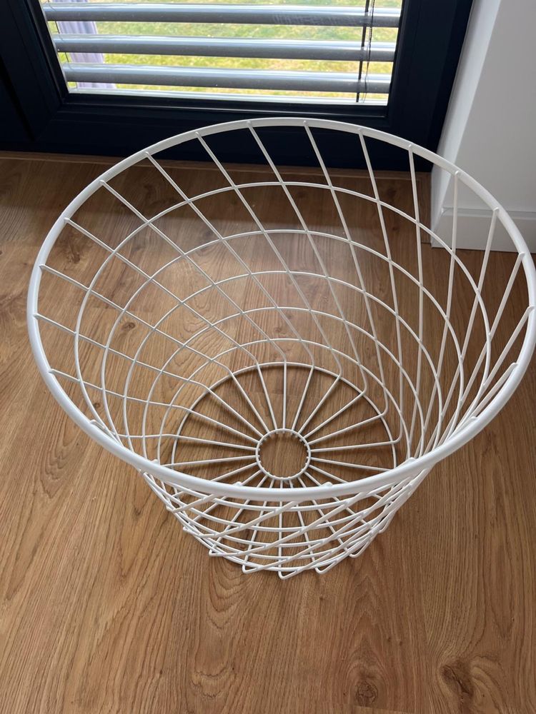 Okrągły stolik ikea biały kolor druciany