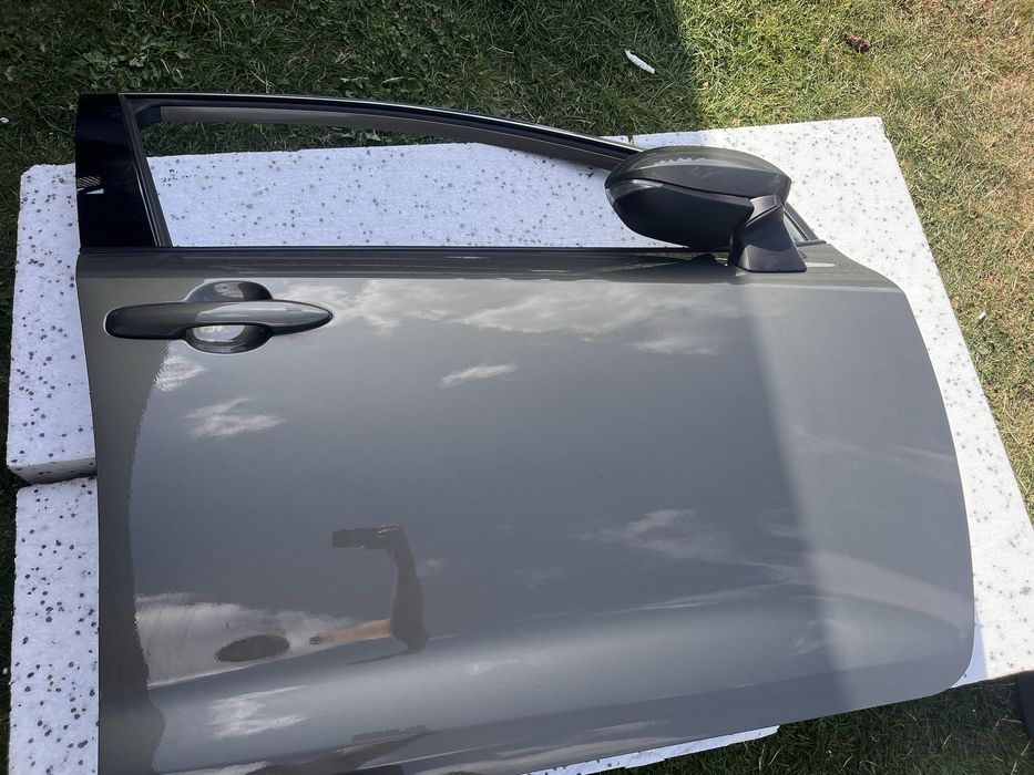 drzwi ( prawe)toyota corolla e21