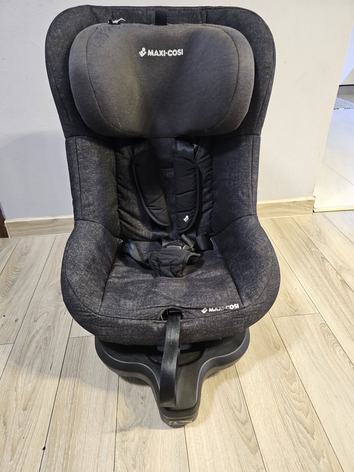 Fotelik Maxi Cosi tobi fix 9-18kg isofix