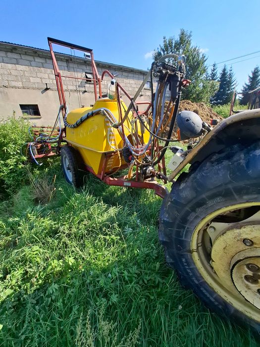 Opryskiwacz ciągany MOSKIT 1200L 12/13,5M