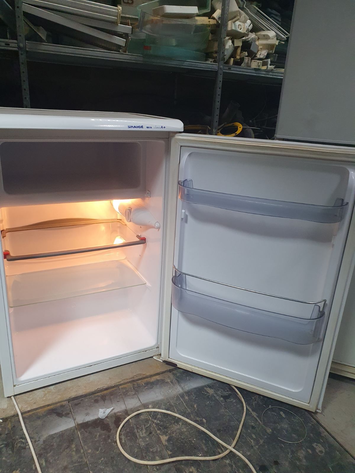 Холодильник snaige 85 см б/у
