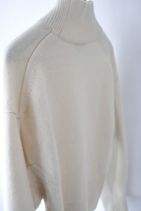 COS Wełniany sweter