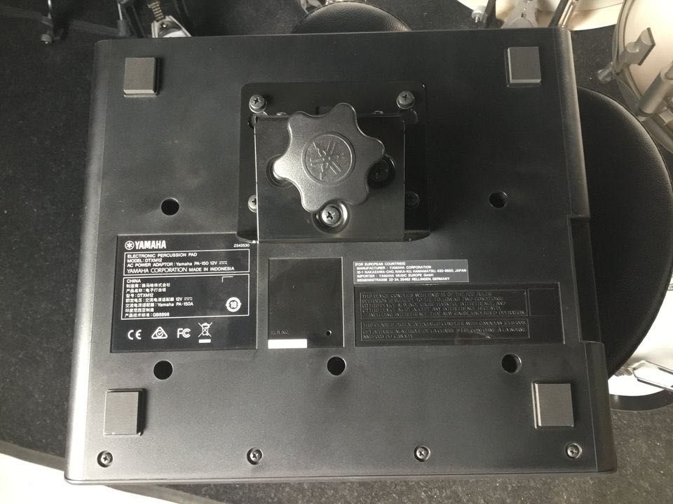 Pad de bateria Yamaha MultiDTX + pedais bombo e HH + holder