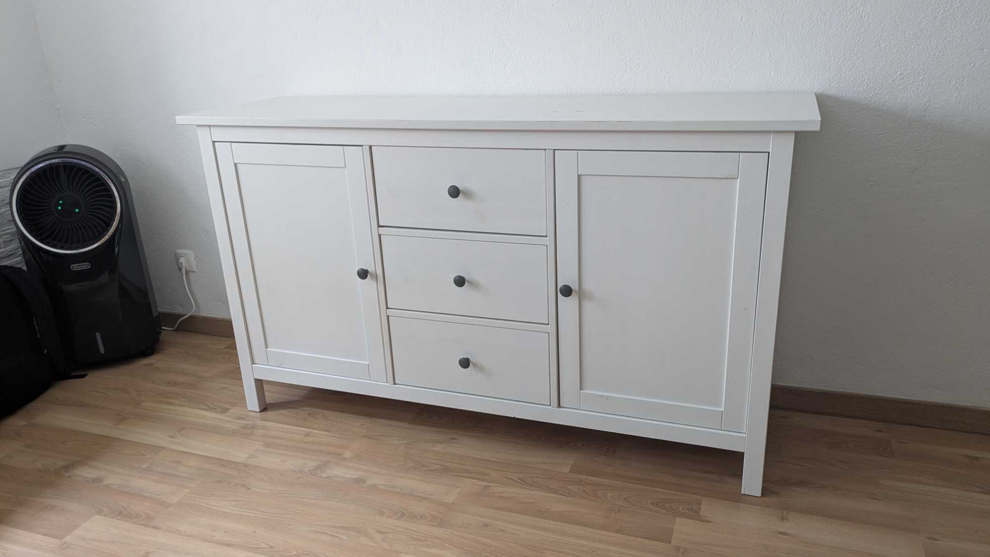 Aparador IKEA Hemnes