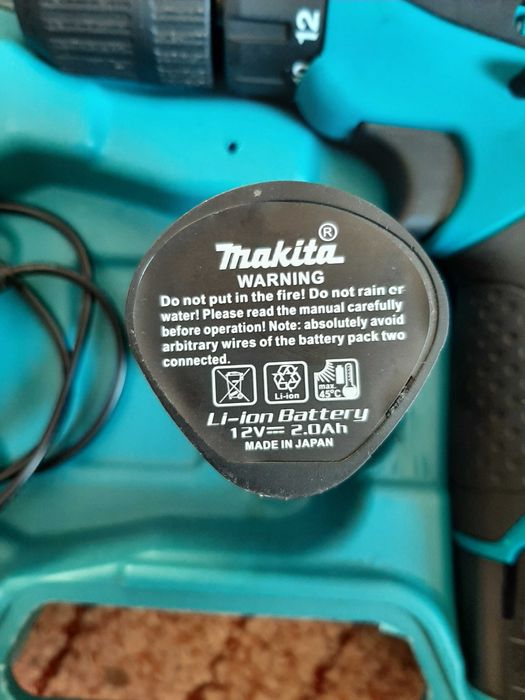Шуруповерт Makita