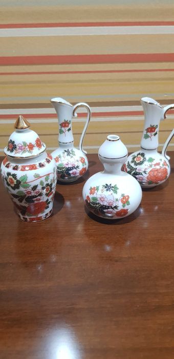 Lote de 4 peças em porcelana  da PORART