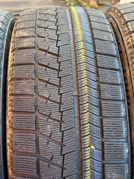 Шины БУ 215 50 R 17 Bridgestone blizzak VRX  Зимни комплект