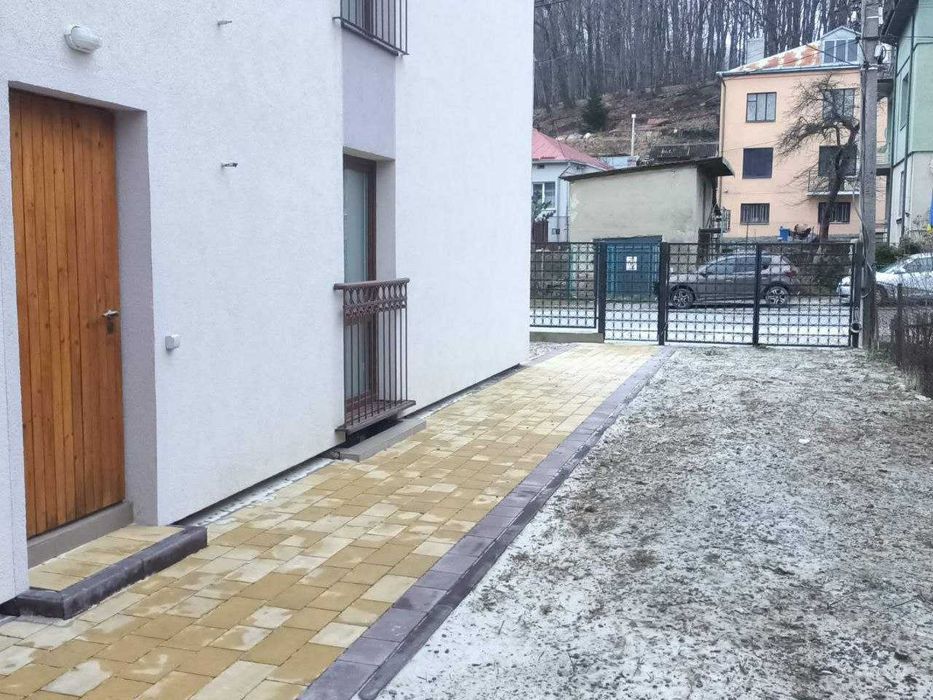 Продаж будинків на вул. Голубця