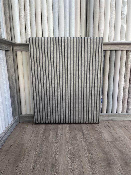 Шпалери. Метрові. Під декоративну рейку .