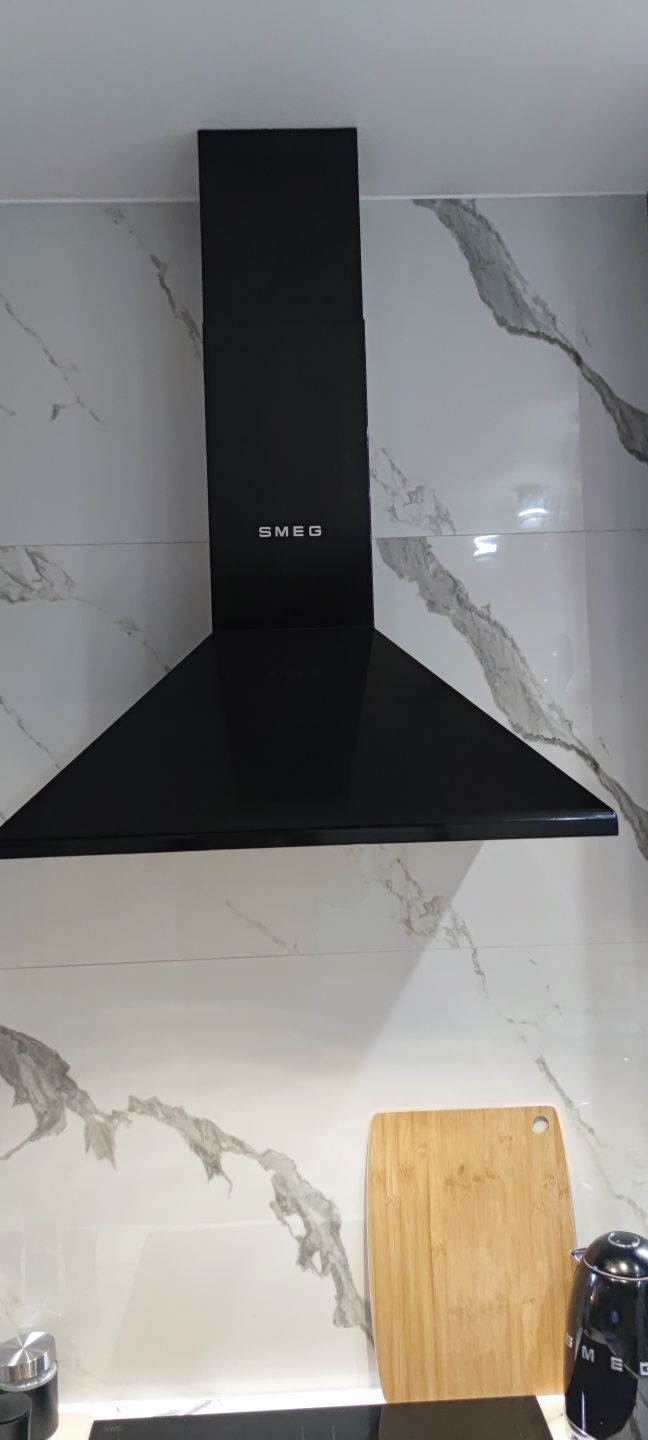 Okap marki Smeg 60