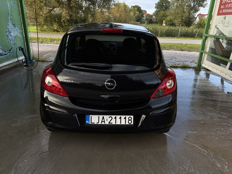 Opel corsa D 1.2 3 - drzwiowy