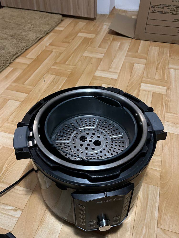Mulitcooker INSTANT POT Pro Crips-Air Fryer
