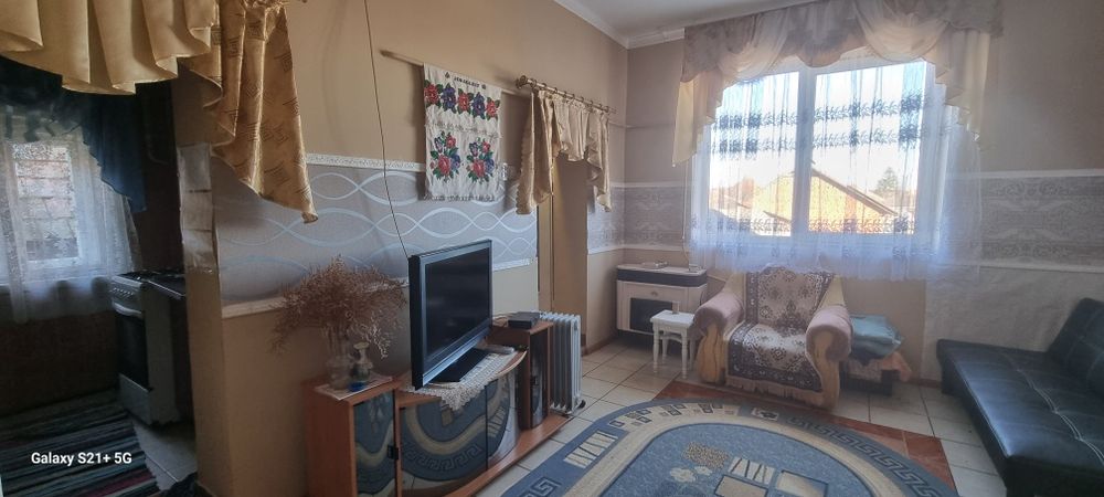 Будинок в Закарпатті, будинок в селі