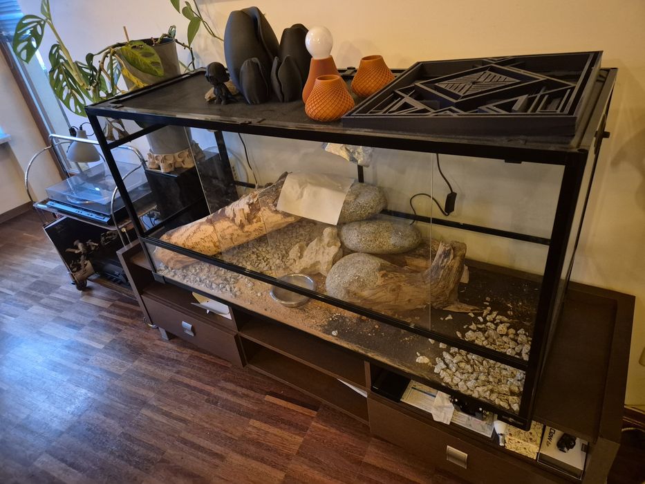Terrarium 120x45x60 stan idealny